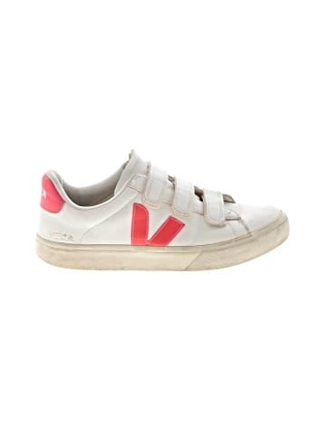 VEJA Sneakers (view 1)