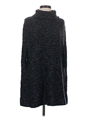 Romeo & Juliet Couture Turtleneck Sweater (view 1)