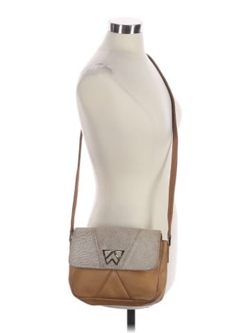 KELLY WYNNE Leather Crossbody Bag (view 2)