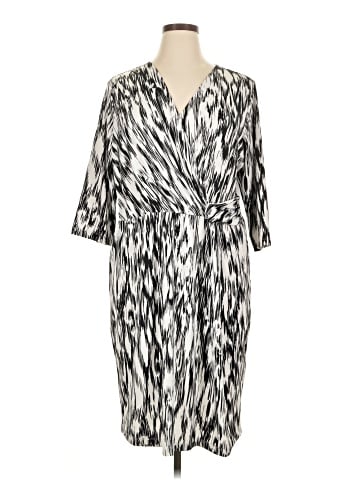 Peter Nygard Casual Dress (view 1)