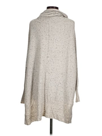 Ruby Moon Poncho (view 2)