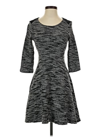 Old Navy Casual Dress (view 1)