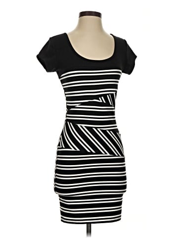Guess Casual Dress (view 1)