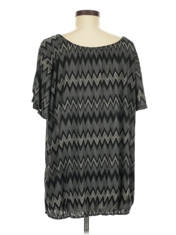Star Vixen Short Sleeve T-Shirt (view 2)