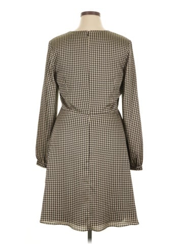 Banana Republic Casual Dress (view 2)