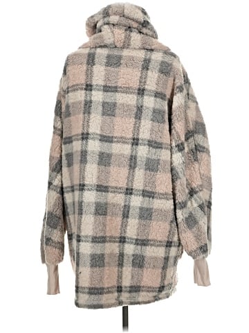 Bumblebella by Jill Martin Poncho (view 2)