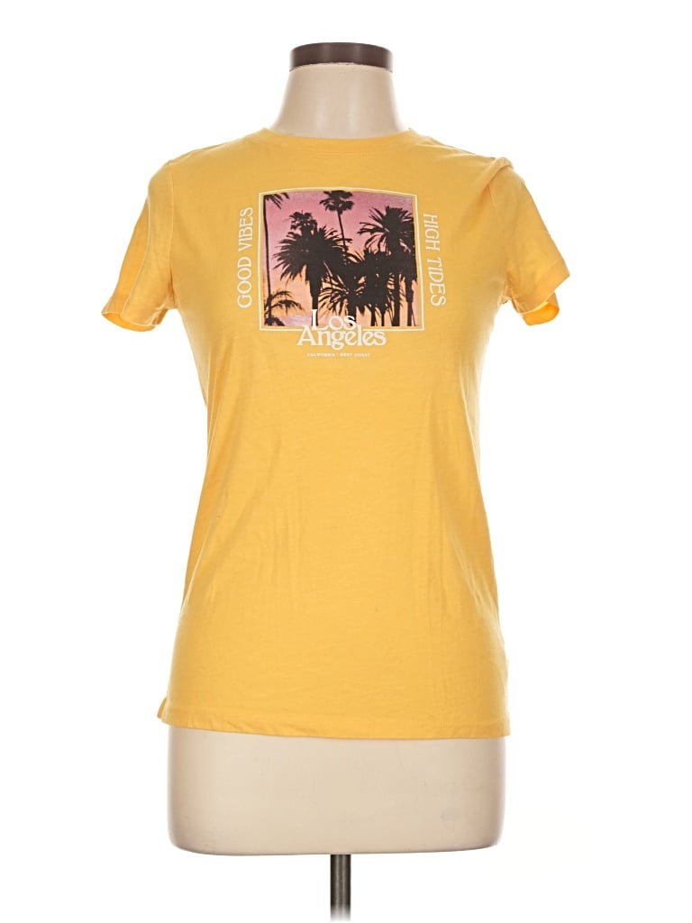 Pre-owned Aéropostale Short Sleeve T-shirt In Gold