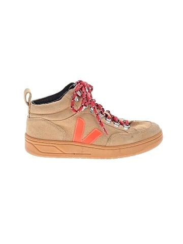 VEJA Sneakers (view 1)