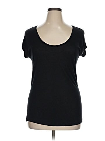 Jennifer Lopez Short Sleeve T-Shirt (view 1)