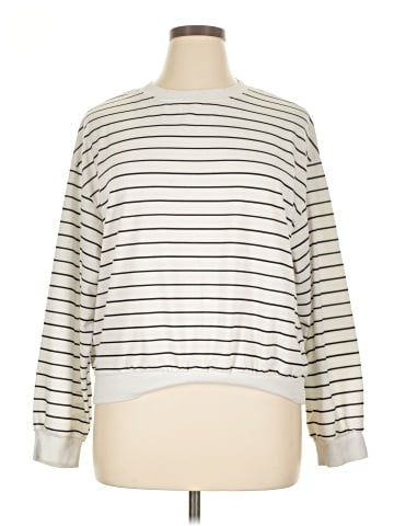 Unbranded Long Sleeve T-Shirt (view 1)