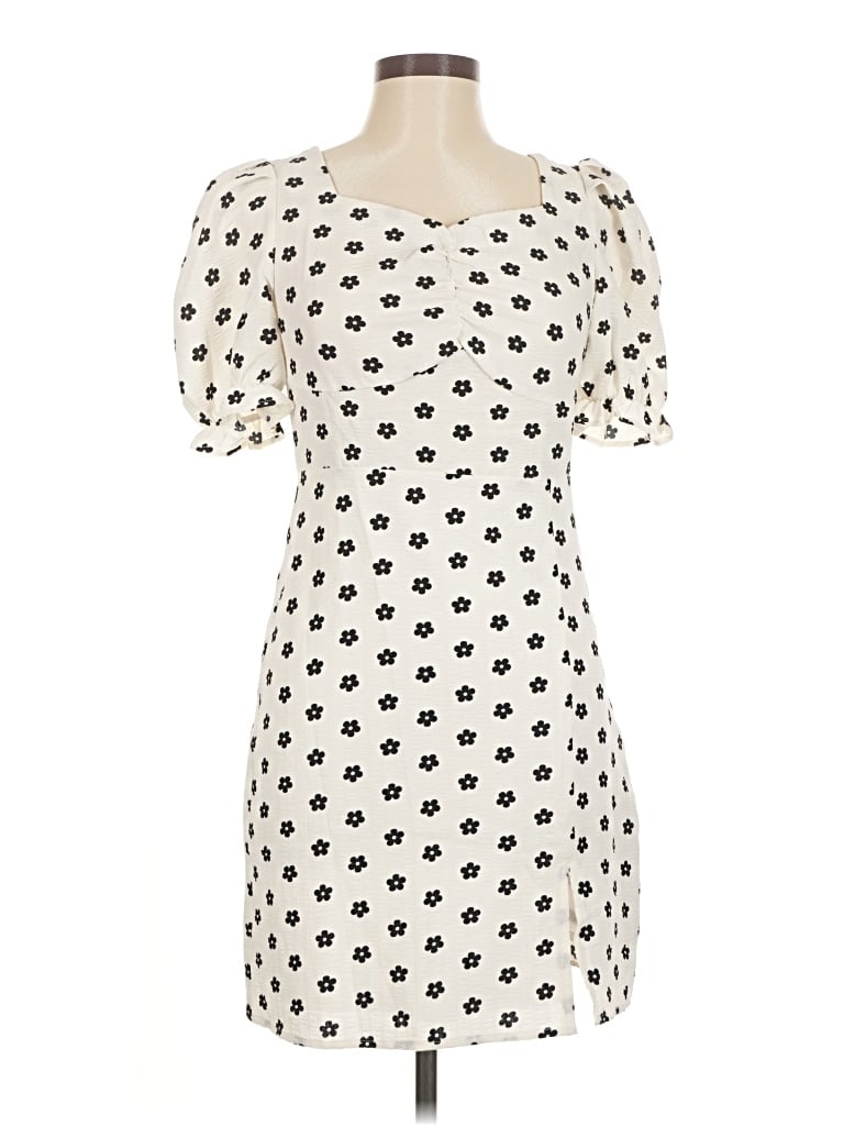 Pre-owned Dazy Casual Dress In Ivory