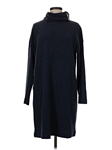Lilla P Casual Dress (view 1)
