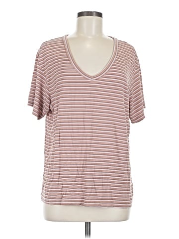 American Eagle Outfitters Short Sleeve T-Shirt (view 1)