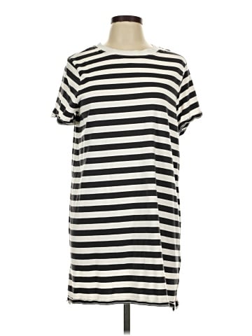 Old Navy Casual Dress (view 1)
