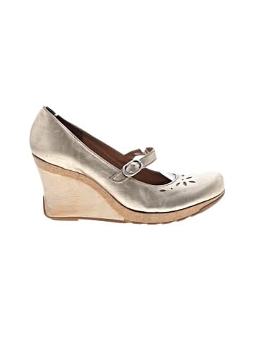 Kenneth Cole REACTION Wedges (view 1)