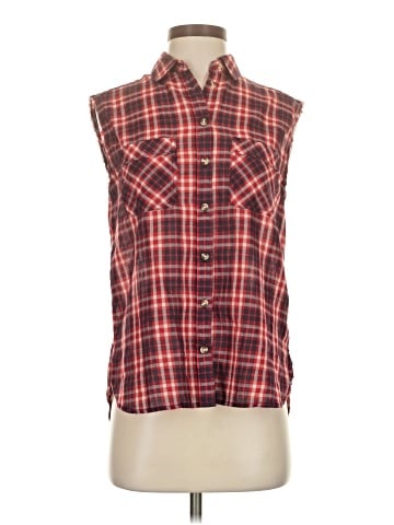 BDG Sleeveless Button-Down Shirt (view 1)
