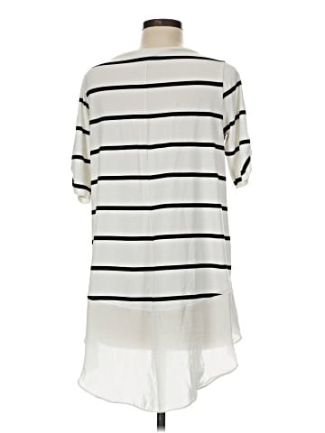 Lilis Closet 3/4 Sleeve Top (view 2)