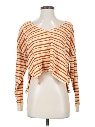 Urban Outfitters Long Sleeve T-Shirt (view 1)