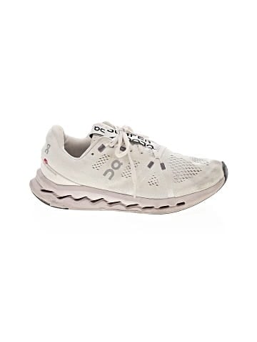 On Cloud Sneakers (view 1)