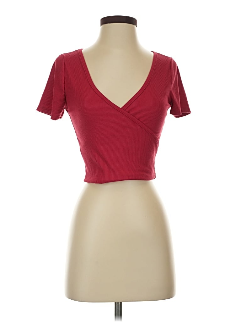 Pre-owned Lulus Short Sleeve T-shirt In Burgundy