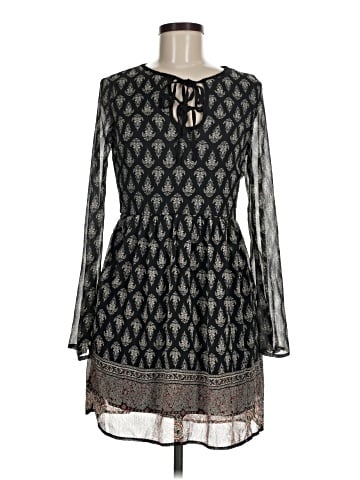 Xhilaration Casual Dress (view 1)