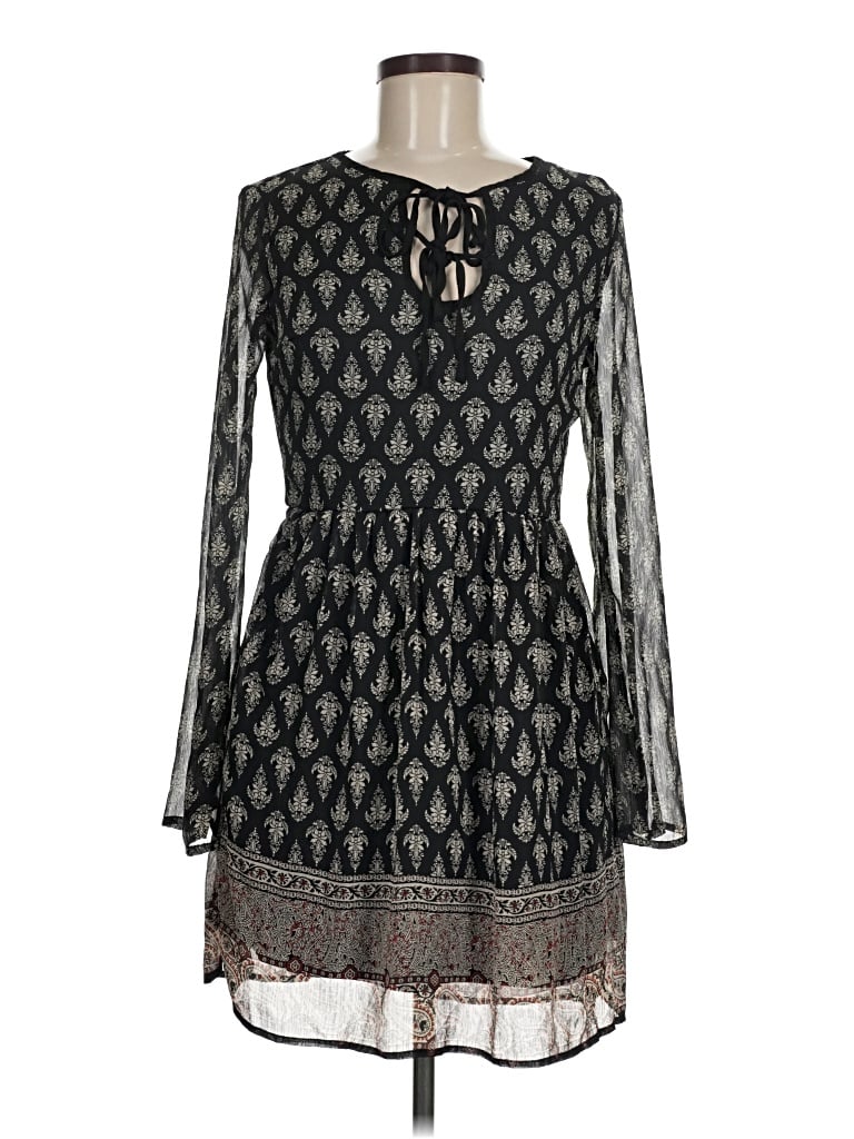 Pre-owned Xhilaration Casual Dress In Black