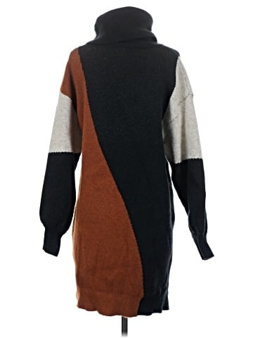 Blu Pepper Turtleneck Sweater (view 2)