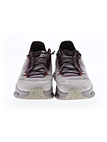 On Cloud Sneakers (view 2)