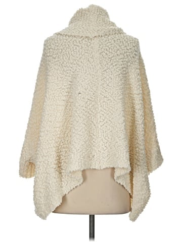 Romeo & Juliet Couture Poncho (view 2)