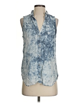 Cloth & Stone Sleeveless Button Down Shirt