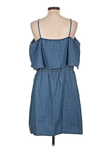 Old Navy Casual Dress (view 2)