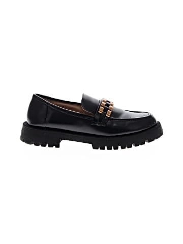 Zara Flats (view 1)