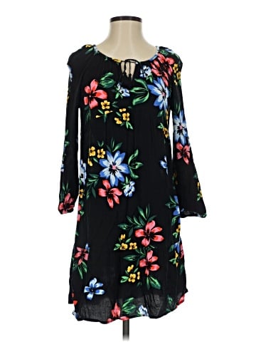 Old Navy Casual Dress (view 1)