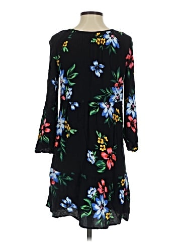 Old Navy Casual Dress (view 2)