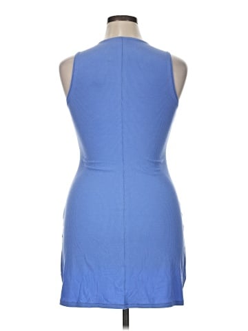 SKIMS Sleeveless T-Shirt (view 2)