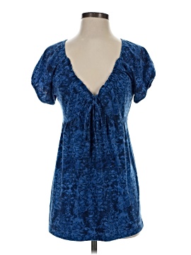 Daisy Fuentes Short Sleeve Blouse