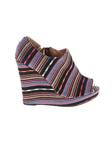 Qupid Wedges (view 1)
