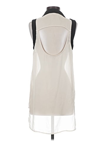 Love 21 Sleeveless Button-Down Shirt (view 2)