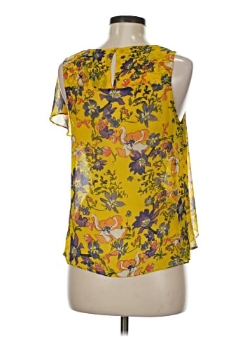 HD in Paris Sleeveless Blouse (view 2)