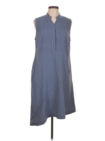Elizabeth & Clarke Casual Dress (view 1)