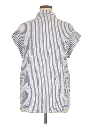 Hayden Sleeveless Button-Down Shirt (view 2)
