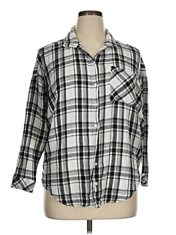 True Craft 3/4 Sleeve Button-Down Shirt (view 1)
