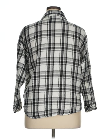 True Craft 3/4 Sleeve Button-Down Shirt (view 2)