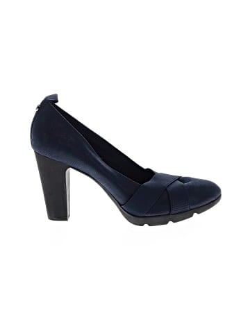 AK Anne Klein Heels (view 1)