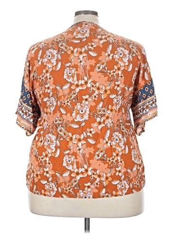 Weekend Suzanne Betro Short Sleeve Blouse (view 2)