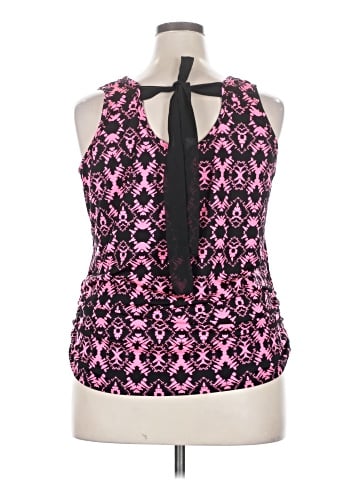 Lavish Sleeveless Top (view 2)