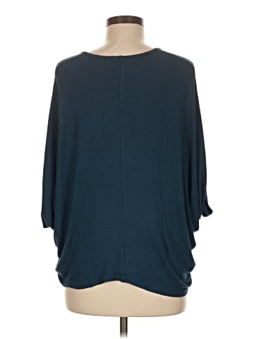 Bordeaux Poncho (view 2)