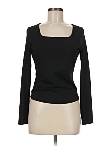Trendy Queen Long Sleeve T-Shirt (view 1)