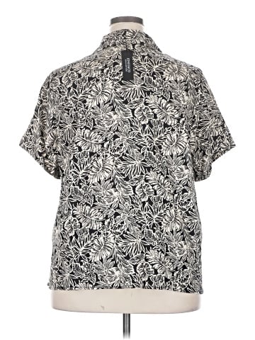 Jones & Co Short Sleeve Blouse (view 2)