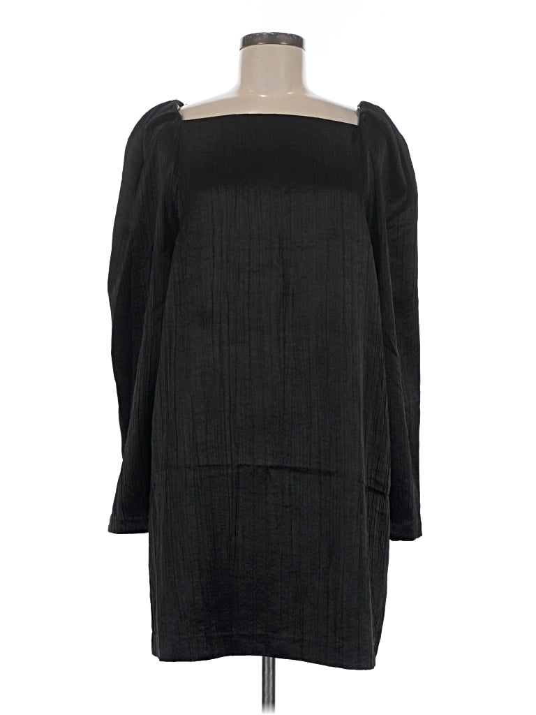 Pre-owned H&m Casual Dress In Black